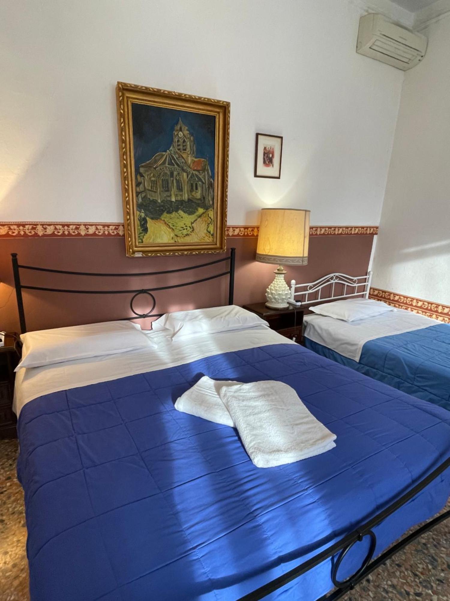Princess Guest House Canal View Venedig Exterior foto