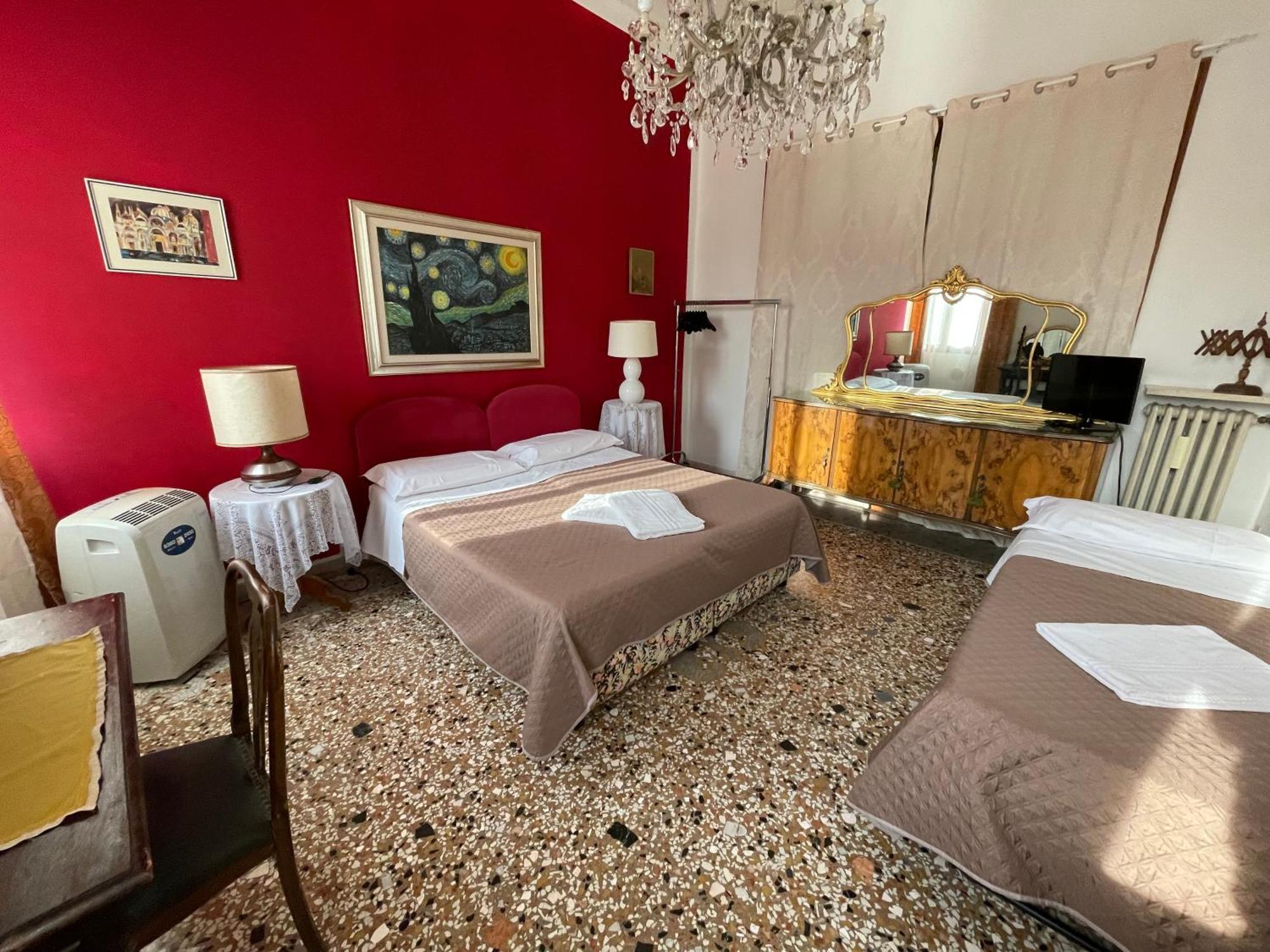 Princess Guest House Canal View Venedig Exterior foto