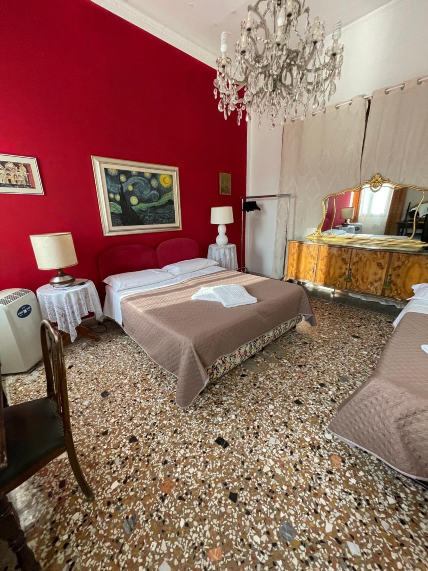 Princess Guest House Canal View Venedig Exterior foto